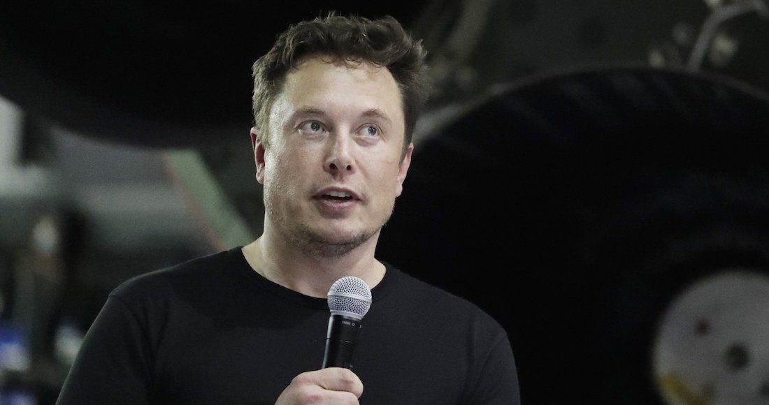 "Algo muy mal está sucediendo".  Elon Musk 4 realiza pruebas de COVID.  Prueba positiva en dos