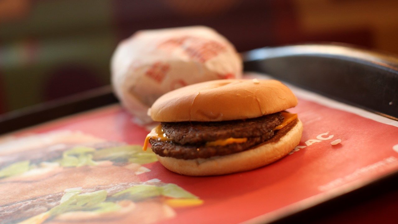 Burger King pide McDonald's en apoyo de la epidemia